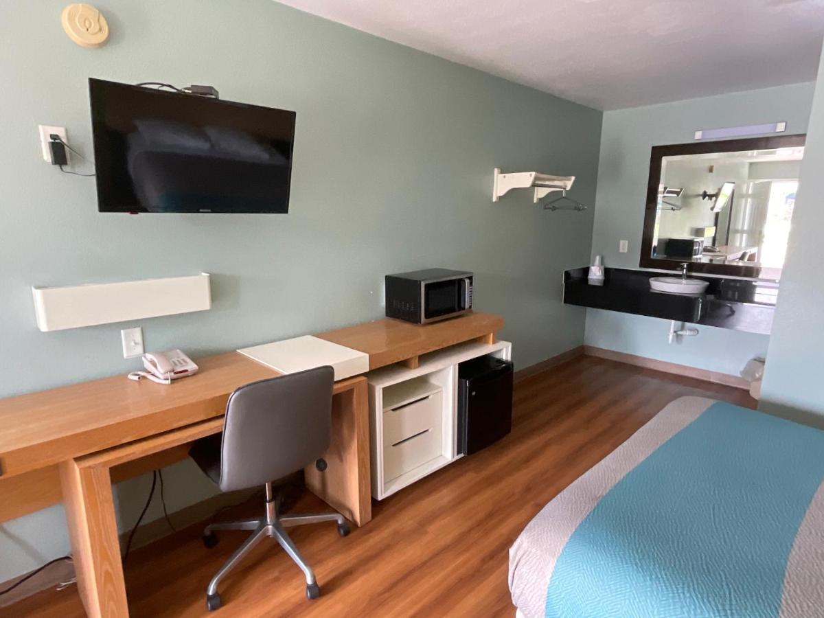 Country Yard Inn And Suites Sikeston Kültér fotó