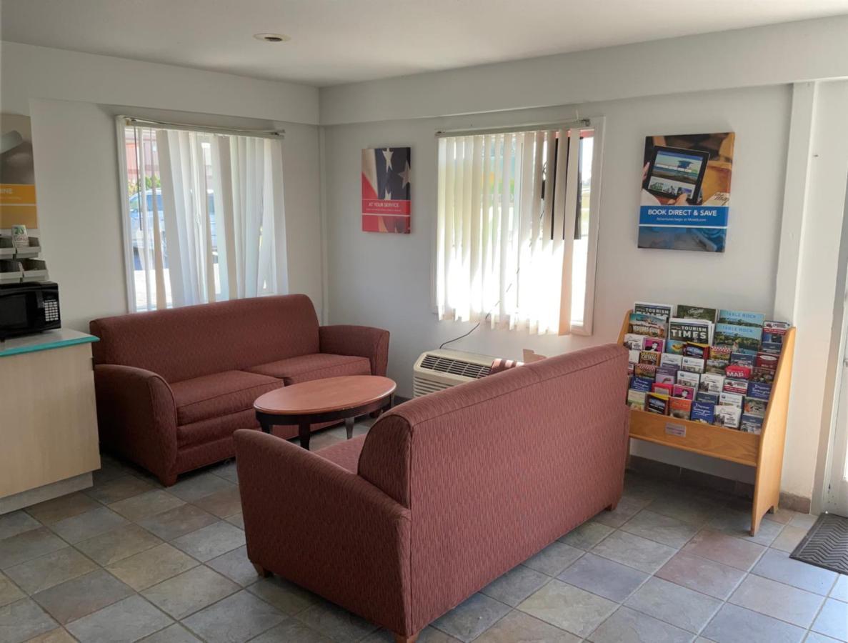 Country Yard Inn And Suites Sikeston Kültér fotó