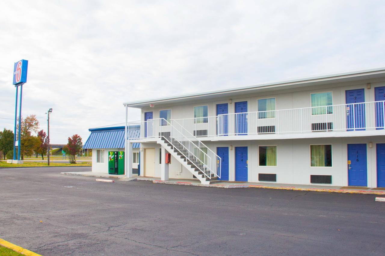 Country Yard Inn And Suites Sikeston Kültér fotó