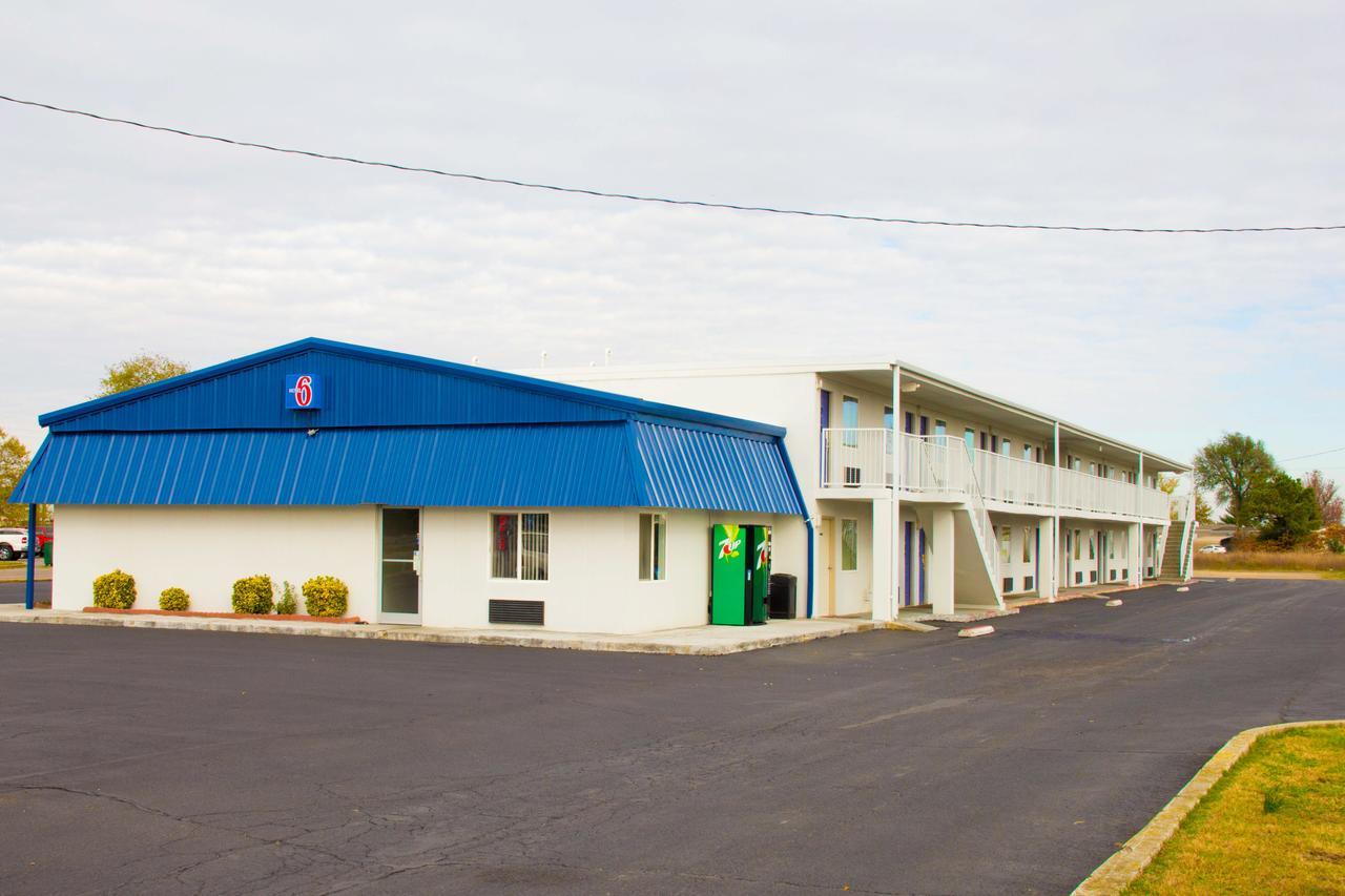 Country Yard Inn And Suites Sikeston Kültér fotó