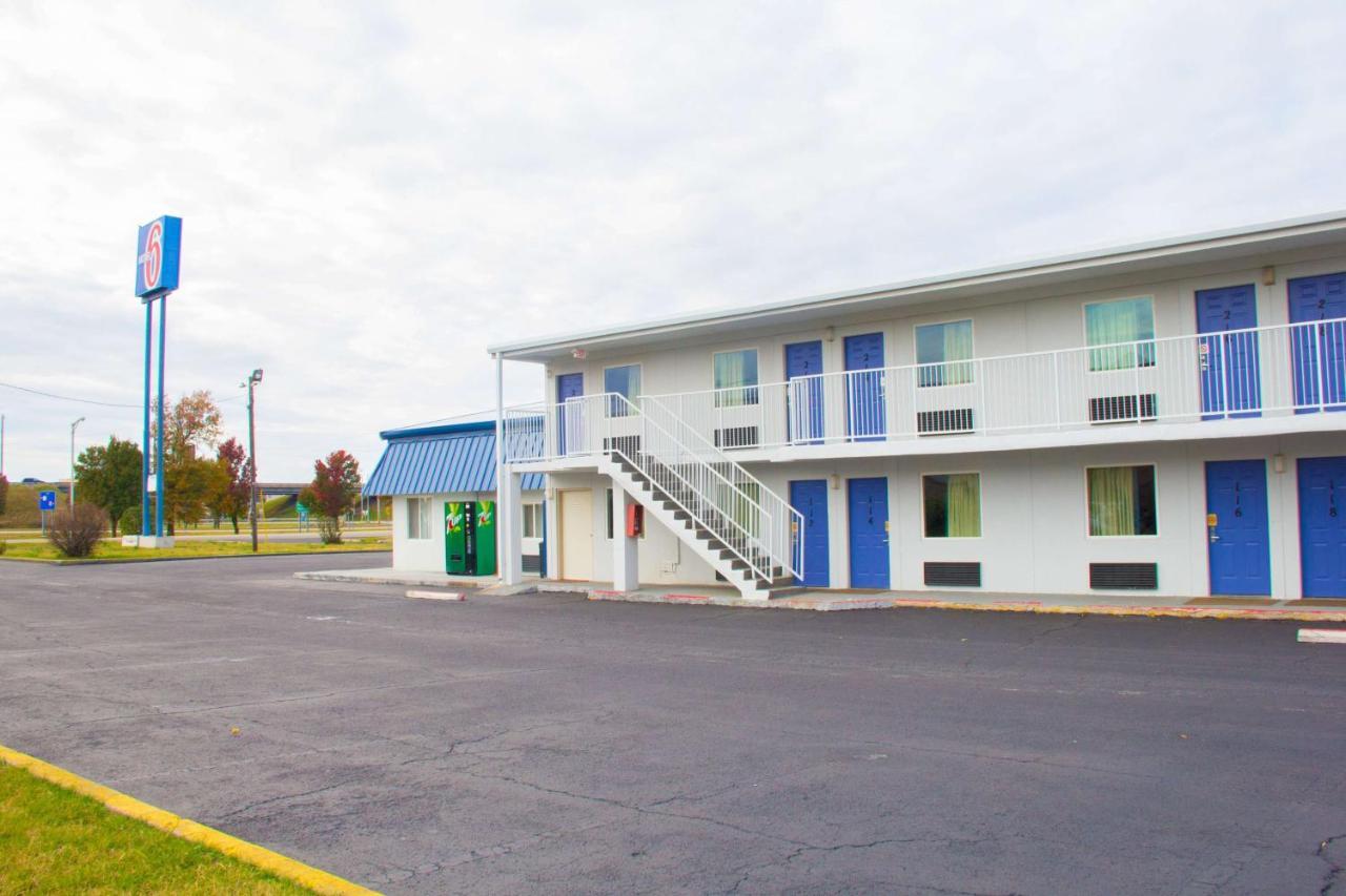Country Yard Inn And Suites Sikeston Kültér fotó