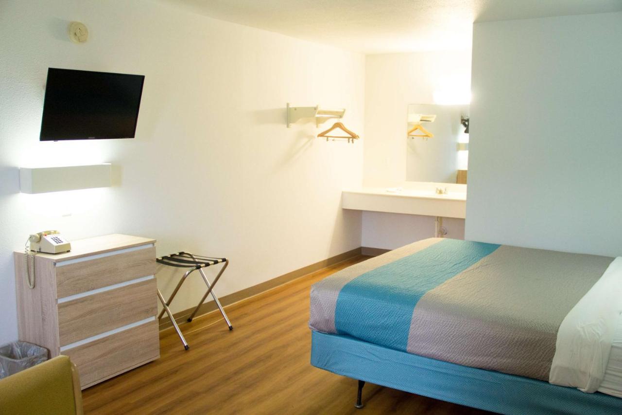 Country Yard Inn And Suites Sikeston Kültér fotó